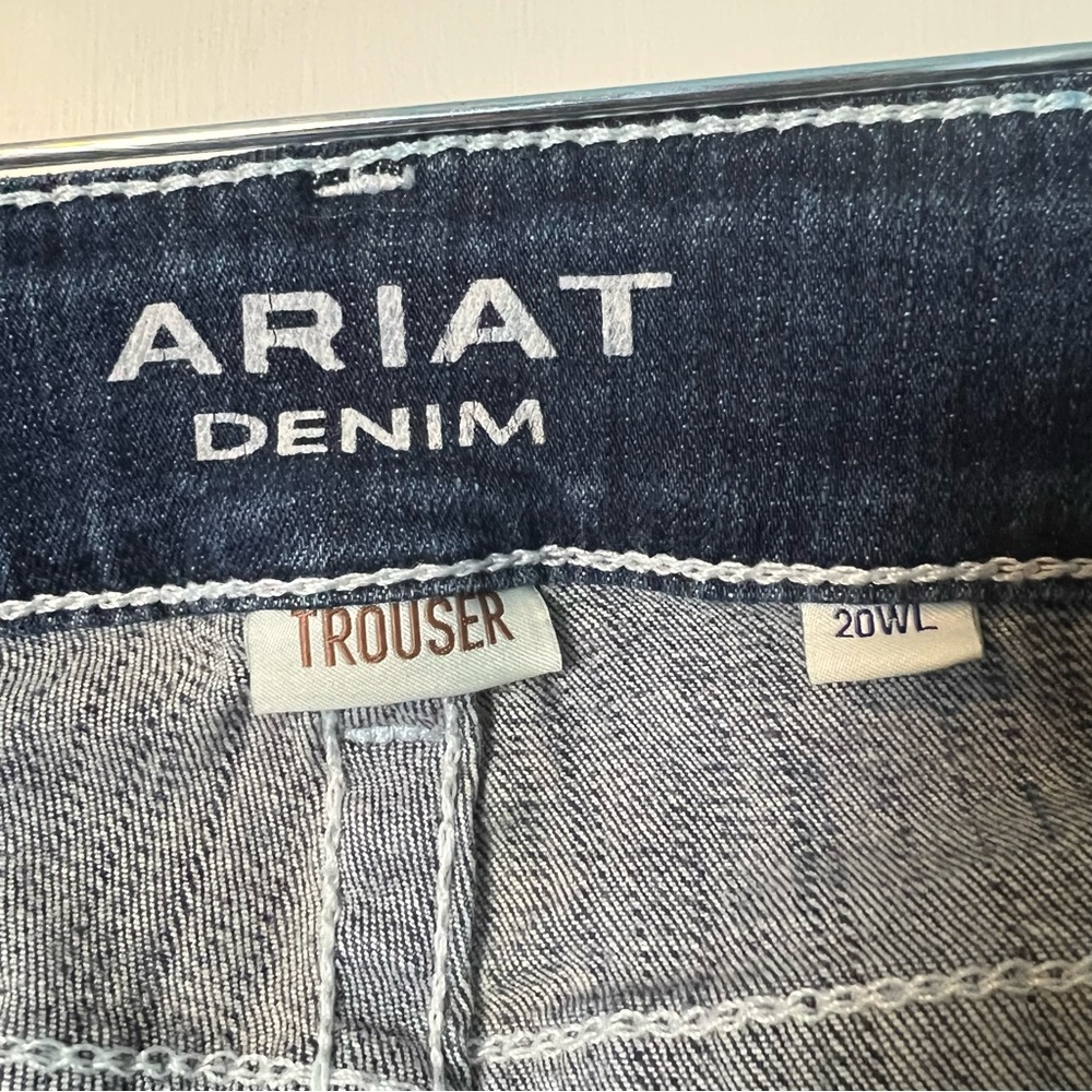 Ariat Women’s Trouser Low Rise Bootcut Jeans Dark Wash White Stitching Sz. 20WL - Picture 3 of 6